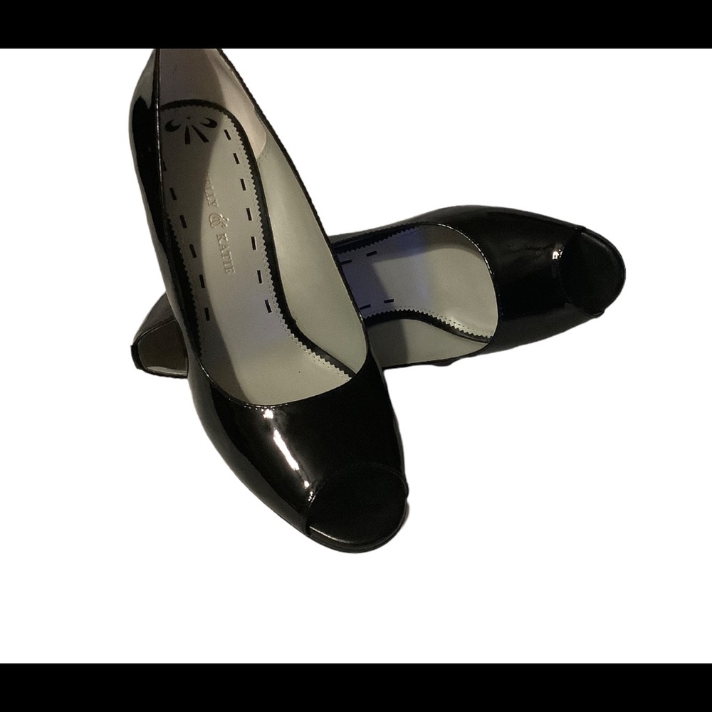 Kelly & Katie Leather Pumps